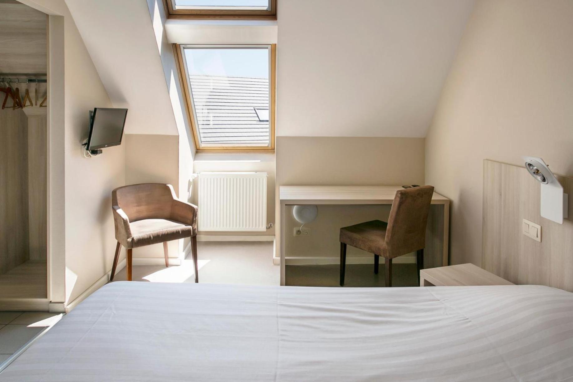 Hotel La Couronne 3*
